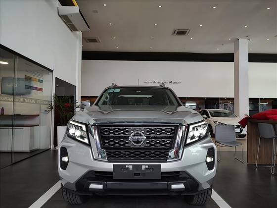 NISSAN FRONTIER 2.3 16V TURBO DIESEL XE CD 4X4 AUTOMÁTICO